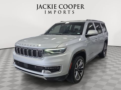 Used 2022 Jeep Wagoneer Series III w/ Premium Group I AWD/4WD image 1