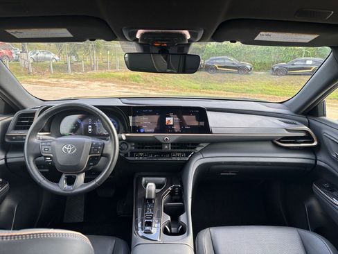 Used 2025 Toyota Crown XLE image 69
