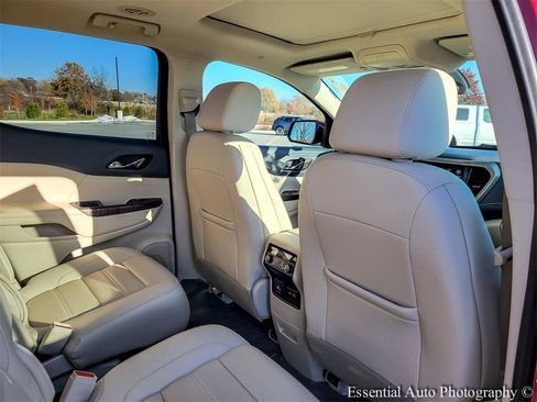 Used 2021 GMC Acadia Denali w/ Denali Ultimate Package image 32