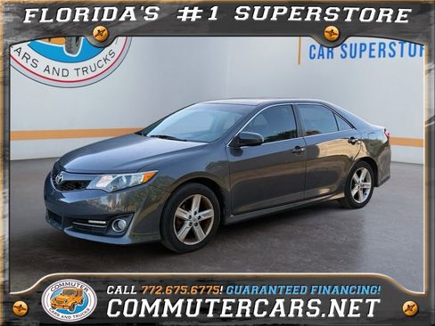 Used 2012 Toyota Camry SE image 1