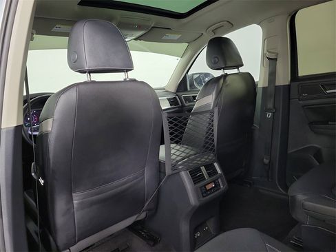 Used 2021 Volkswagen Atlas SEL Premium image 13