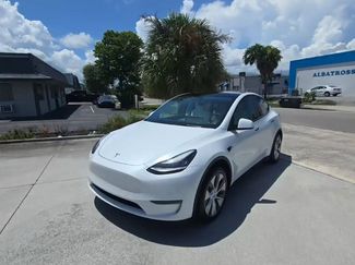 Used 2021 Tesla Model Y 2WD video 1