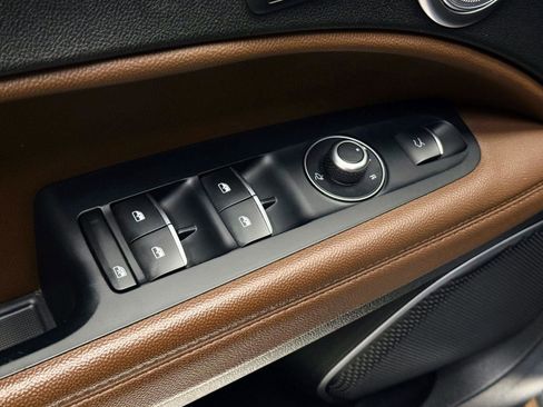 Used 2018 Alfa Romeo Stelvio Ti image 13