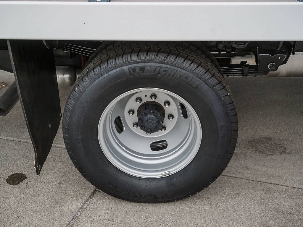 New 2025 Ford F350 XL RWD image 8