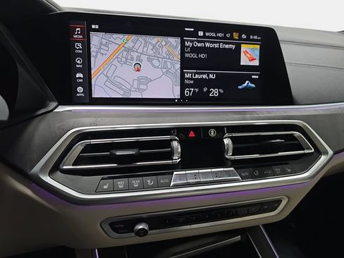 Used 2022 BMW X5 xDrive40i w/ Premium Package AWD/4WD image 19