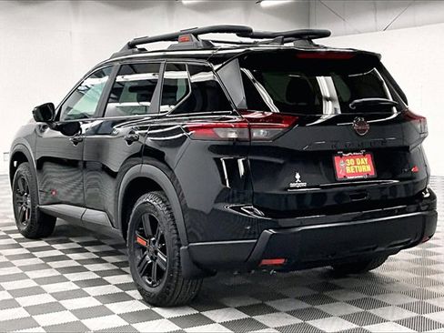 New 2026 Nissan Rogue SV image 3