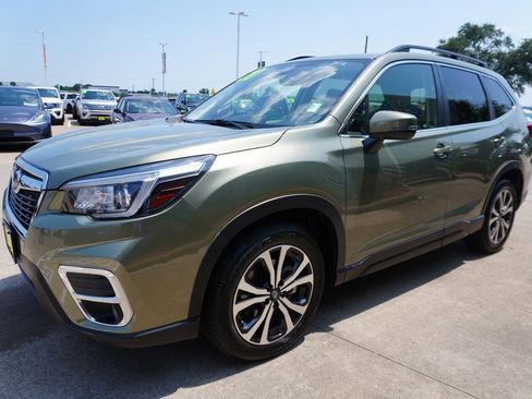 Used 2020 Subaru Forester Limited w/ Popular Package #3 image 3