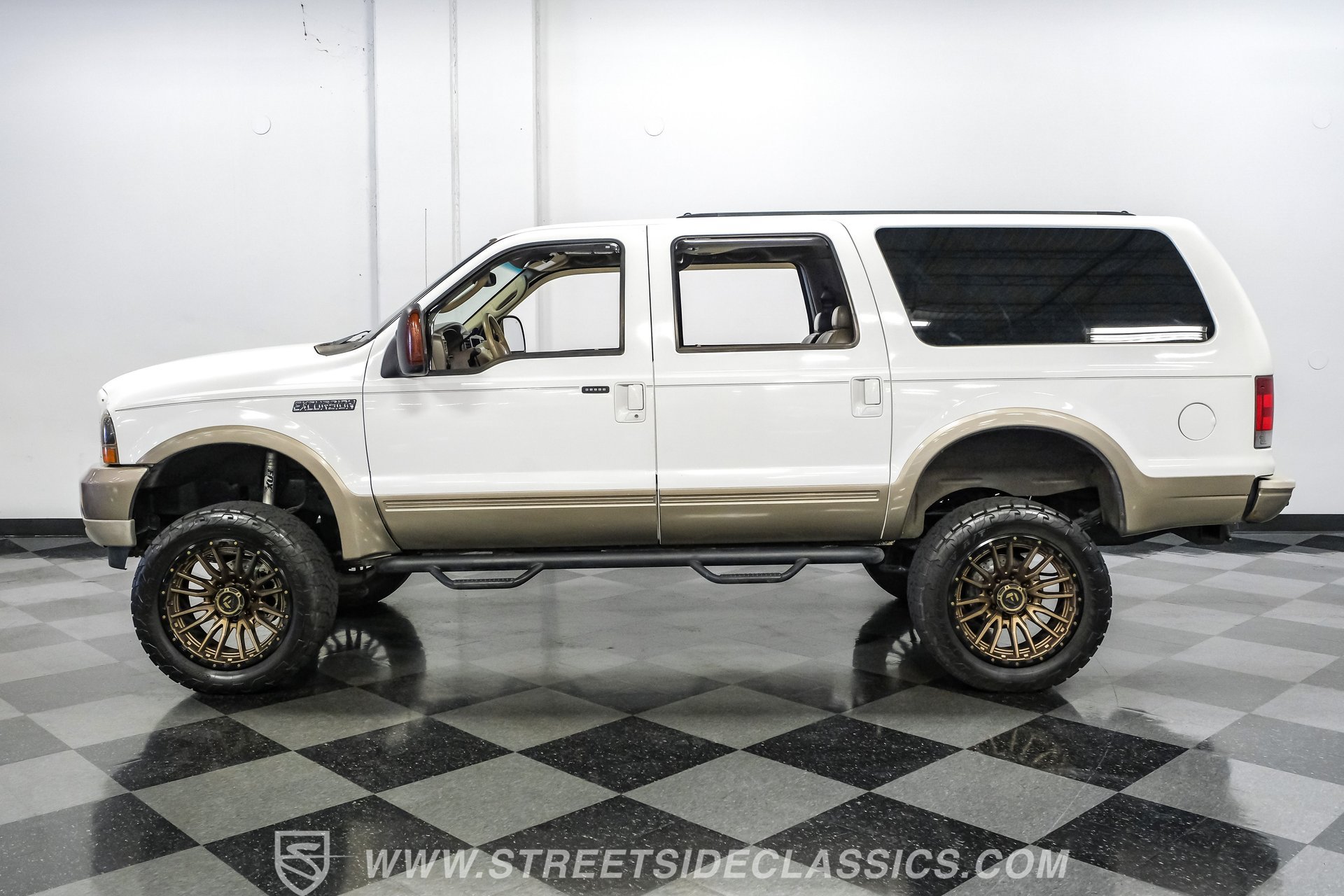 Used 2004 Ford Excursion Eddie Bauer AWD/4WD image 7