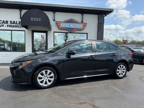 Used 2022 Toyota Corolla LE image 4