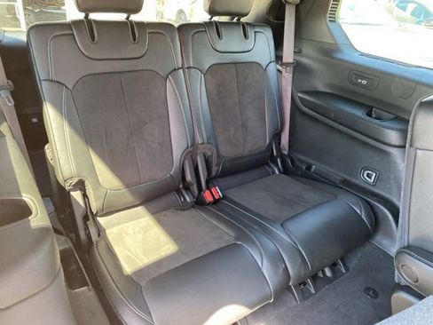 Used 2023 Jeep Grand Cherokee L Laredo AWD/4WD image 34