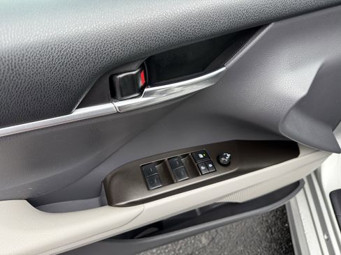 Used 2023 Toyota Camry SE image 21