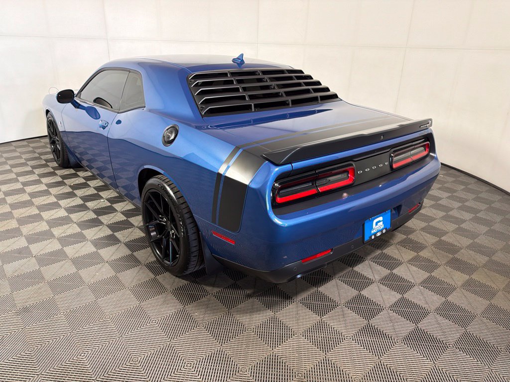 Used 2022 Dodge Challenger R/T Scat Pack w/ Shaker Package RWD image 5