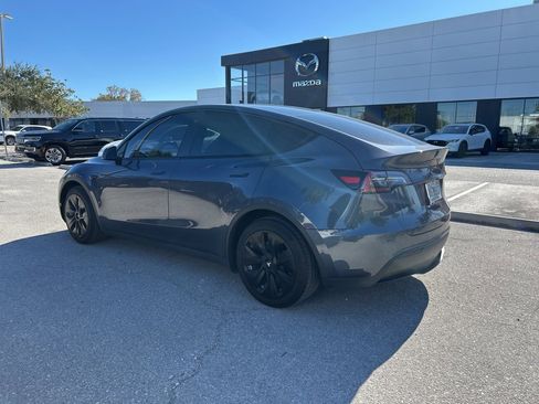 Used 2020 Tesla Model Y Long Range image 10