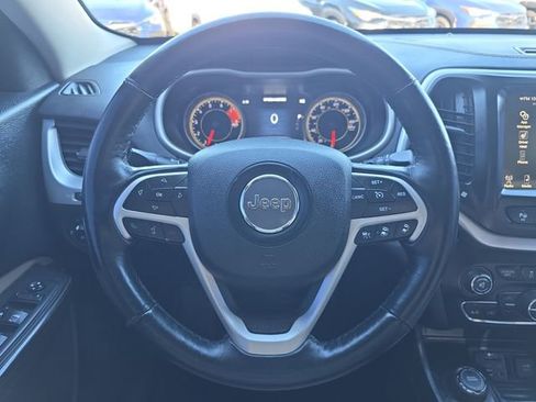 Used 2017 Jeep Cherokee Limited w/ Technology Group image 21