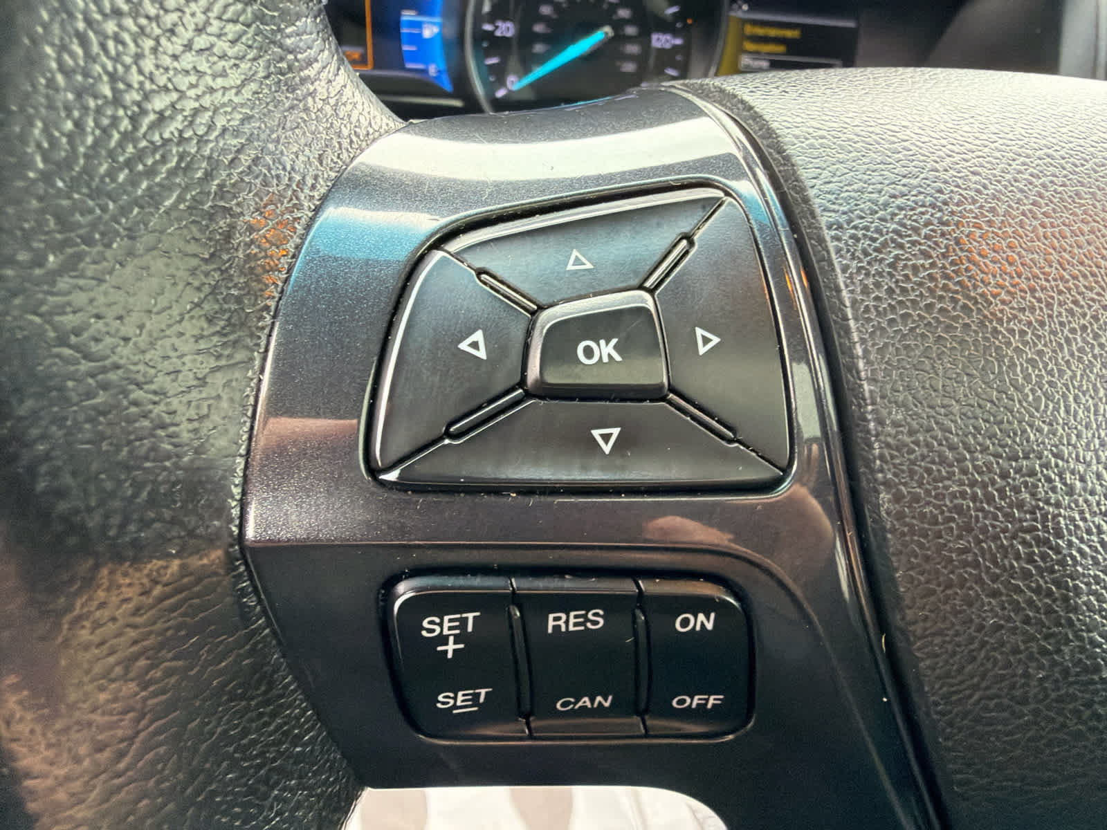 Used 2016 Ford Explorer XLT w/ Equipment Group 202A AWD/4WD image 19