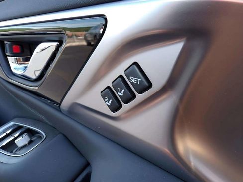 Certified 2025 Subaru Outback Limited image 14