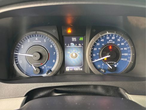 Used 2018 Toyota Sienna XLE w/ XLE Navigation Package AWD/4WD image 23