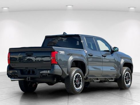 Used 2025 Toyota Tacoma TRD Off-Road AWD/4WD image 6