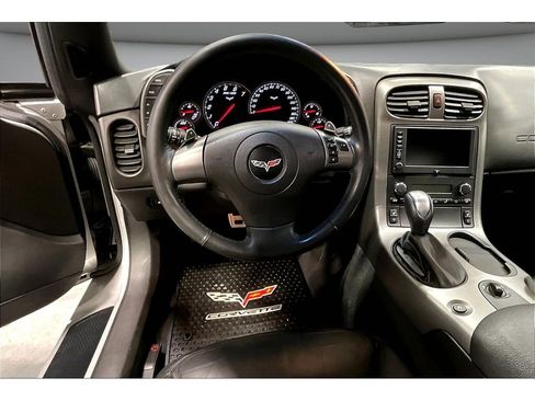 Used 2007 Chevrolet Corvette Coupe w/ Preferred Equipment Group RWD image 6