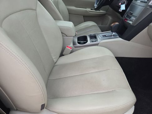 Used 2014 Subaru Outback 2.5i Limited w/ Moonroof Package AWD/4WD image 22