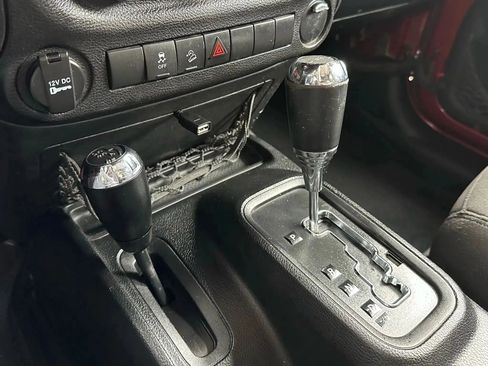Used 2012 Jeep Wrangler Sport AWD/4WD image 21