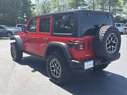 Used 2025 Jeep Wrangler Unlimited Rubicon AWD/4WD image 11