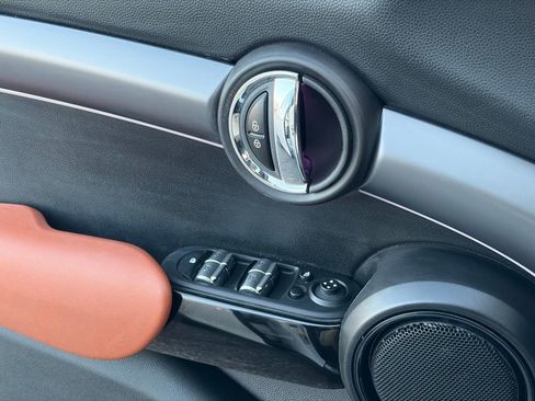 Used 2024 MINI Cooper 4-Door Hardtop image 20