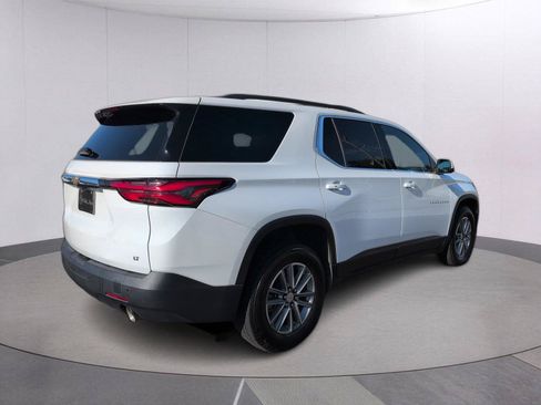 Used 2022 Chevrolet Traverse LT FWD image 5
