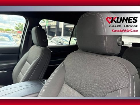 Used 2024 Chevrolet Traverse LT AWD/4WD image 17