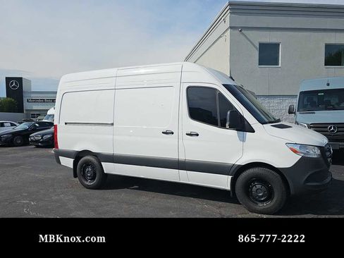 Used 2025 Mercedes-Benz Sprinter 2500 image 1