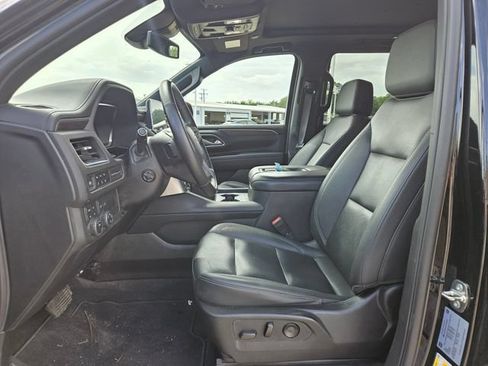 Used 2024 Chevrolet Tahoe Z71 w/ Luxury Package AWD/4WD image 7