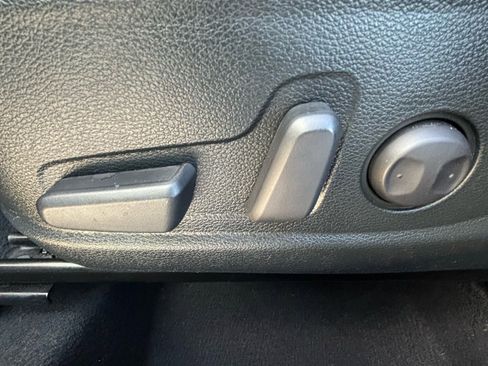 Used 2023 Kia Seltos SX image 12