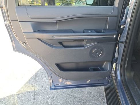 Certified 2022 Ford Expedition XLT image 18