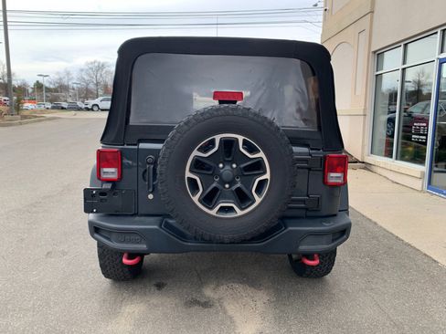 Used 2017 Jeep Wrangler Unlimited Rubicon AWD/4WD image 6