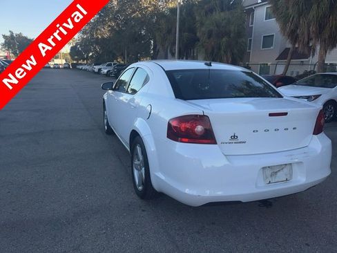 Used 2012 Dodge Avenger SXT image 13