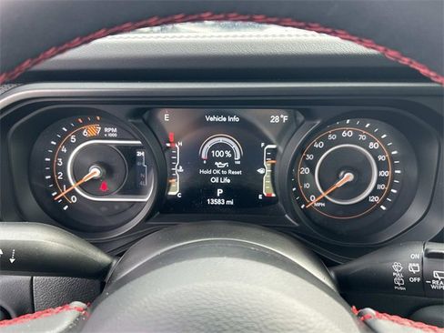 Used 2024 Jeep Wrangler Rubicon w/ Convenience Group image 32