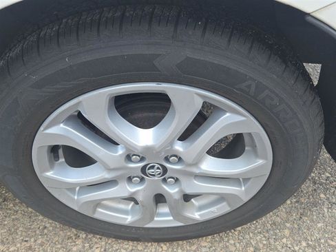 Used 2017 Toyota Yaris iA image 18