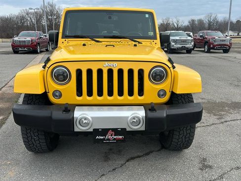 Used 2015 Jeep Wrangler Unlimited Sahara w/ Dual Top Group image 3