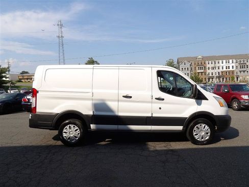 Used 2016 Ford Transit 250 130 Low Roof w/ Exterior Upgrade Package RWD image 8