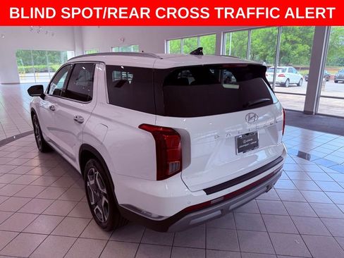 Used 2024 Hyundai Palisade Limited FWD image 5