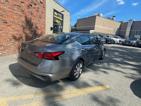 Used 2020 Nissan Altima 2.5 S image 4