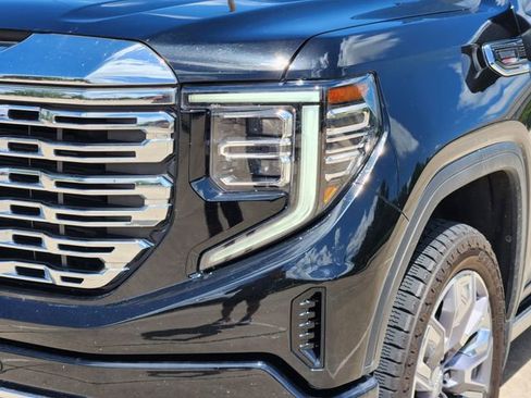 Used 2022 GMC Sierra 1500 Denali w/ Denali Reserve Package AWD/4WD image 9