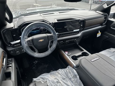New 2026 Chevrolet Silverado 2500 High Country w/ High Country Premium Package AWD/4WD image 8