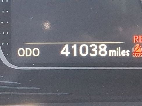 Used 2023 Lexus ES 250 w/ Premium Package image 21