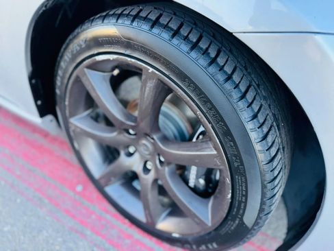 Used 2009 Nissan 370Z Touring w/ Sport Pkg RWD image 15
