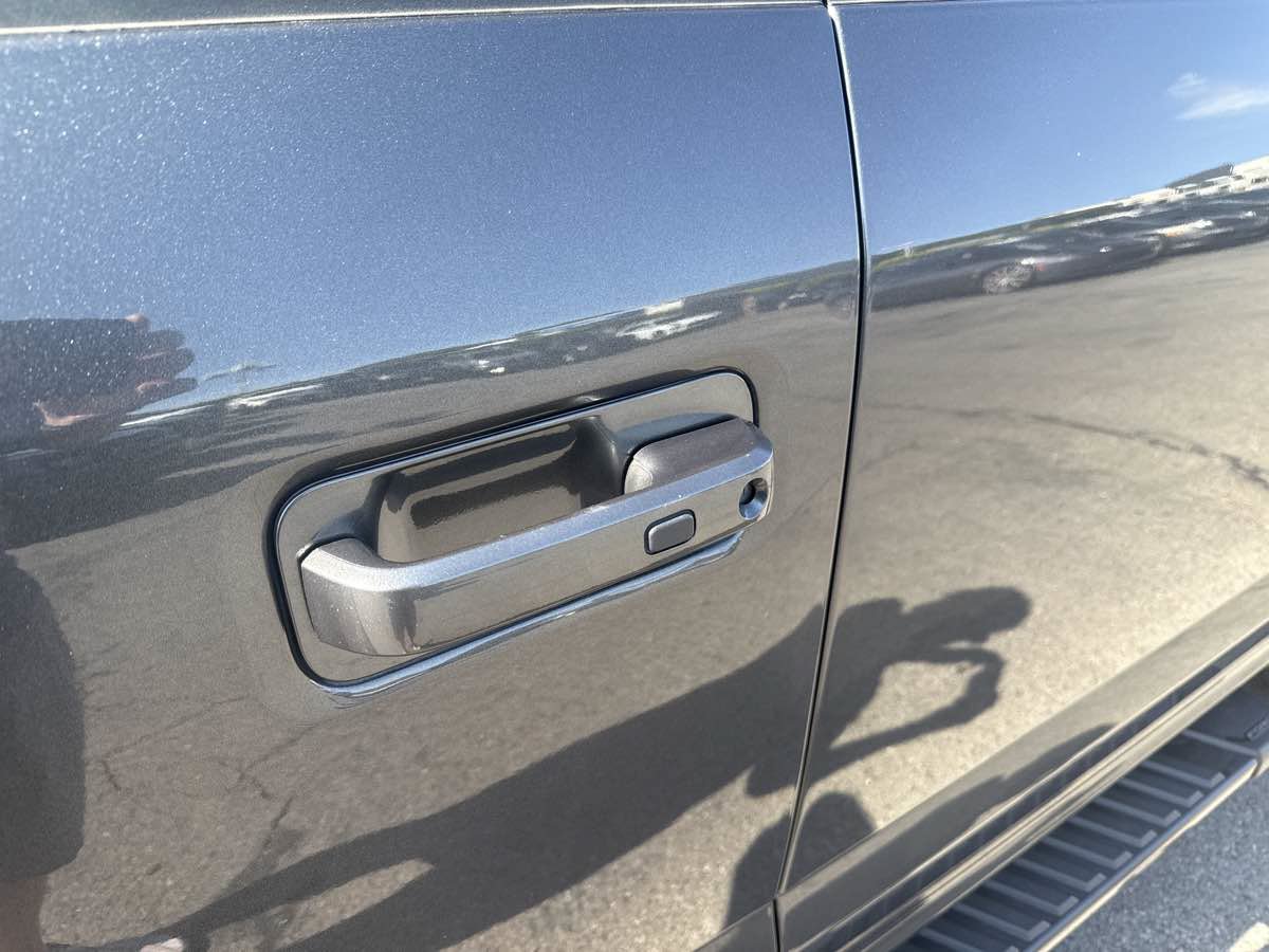 Used 2020 Ford F150 Lariat w/ Equipment Group 502A Luxury AWD/4WD image 11