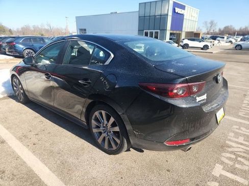 Used 2020 MAZDA MAZDA3 Sedan w/ Select Package image 3