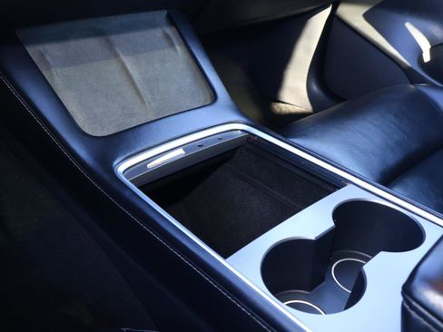 Used 2022 Tesla Model 3 Long Range image 18