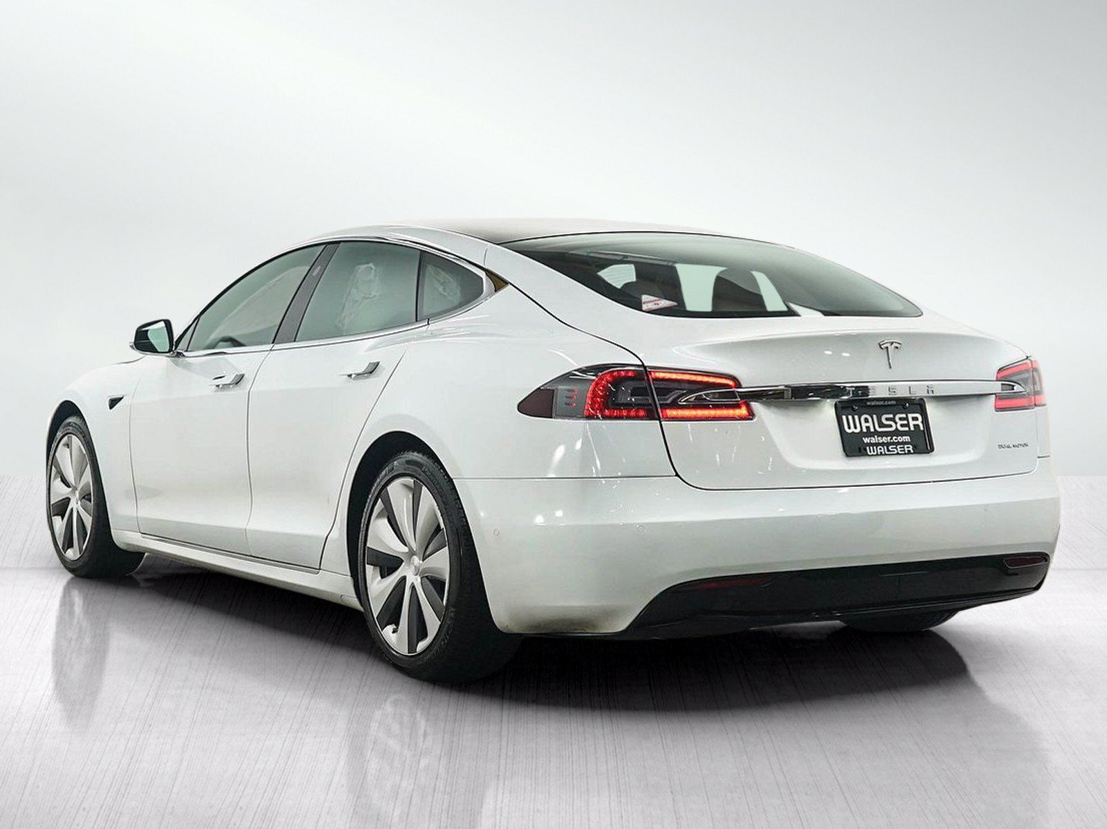 Used 2020 Tesla Model S Long Range Plus AWD/4WD image 3