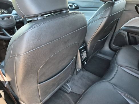 Used 2024 Jeep Compass Limited AWD/4WD image 18